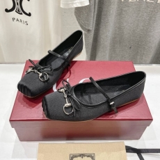 Gucci Flat Shoes